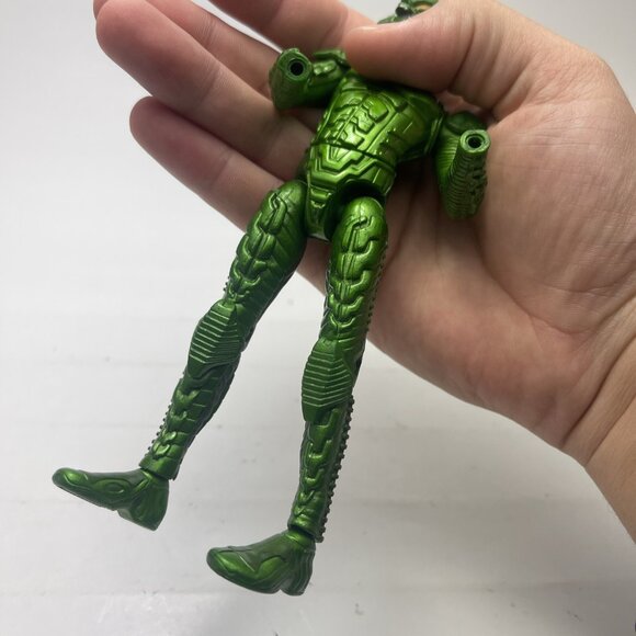Spider-Man Movie 2002 6" Green Goblin Figure by ToyBiz (Missing hands) - Picture 9 of 10